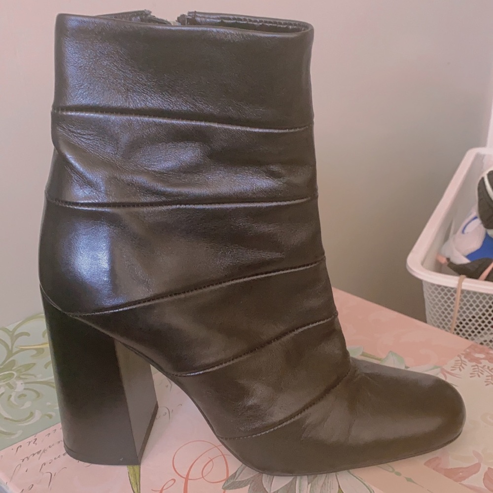 ZARA ANKLE BOOTS REAL LEATHER